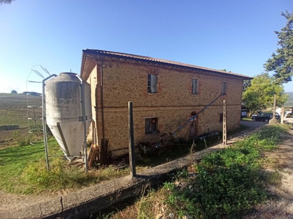 capannone in vendita a Marsciano in zona Cerqueto