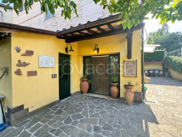 casa indipendente in vendita a Marsciano