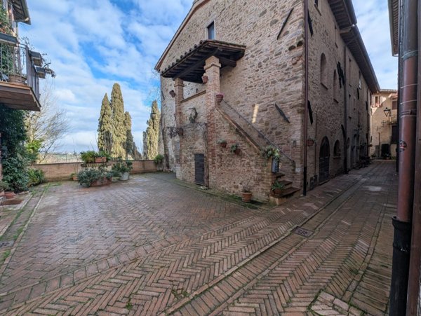 quadrivano in vendita a Marsciano in zona Spina