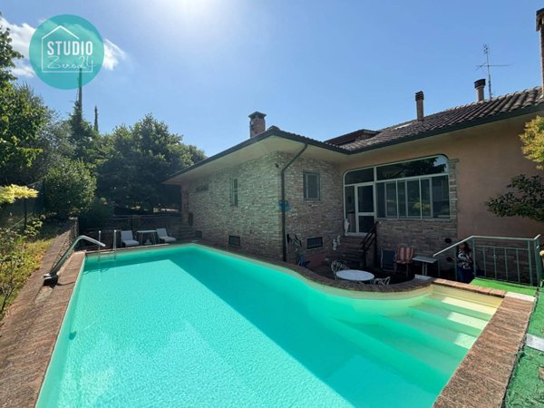 casa indipendente in vendita a Marsciano