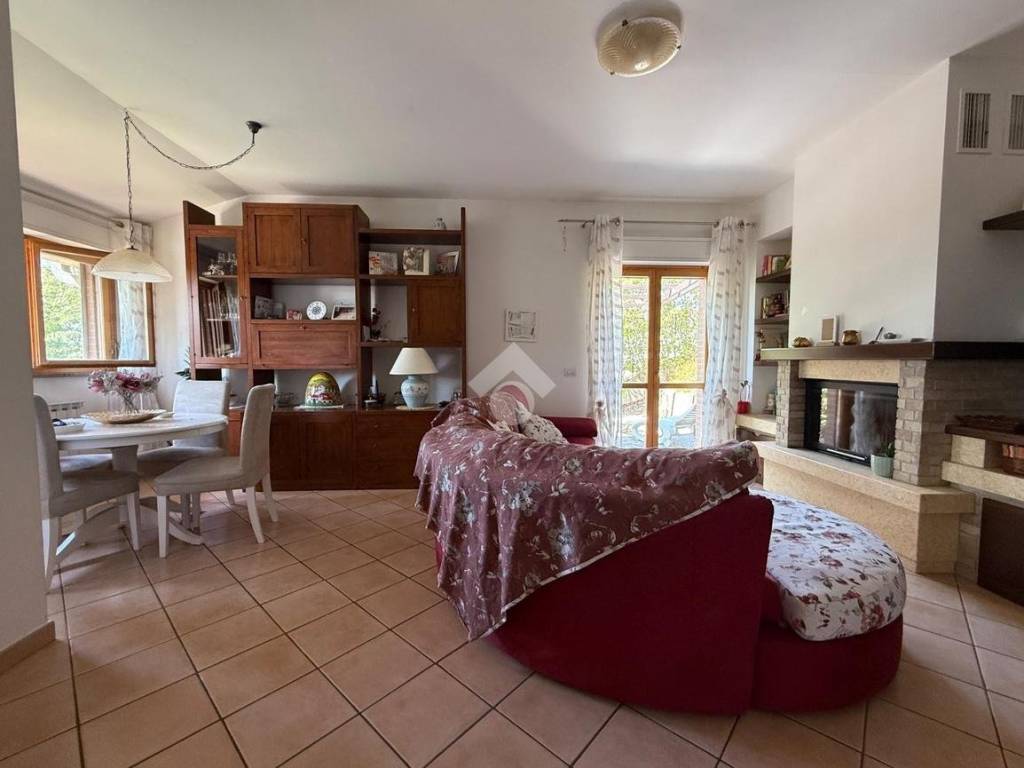 casa indipendente in vendita a Marsciano in zona Spina