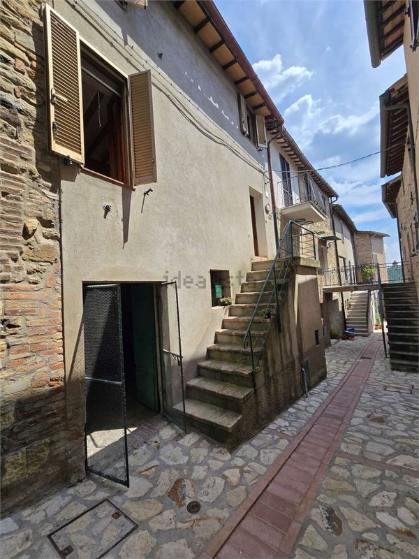 appartamento in vendita a Marsciano in zona Compignano