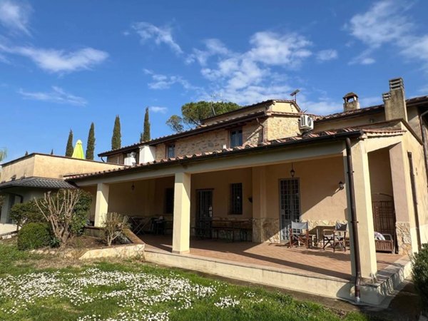 casa indipendente in vendita a Marsciano