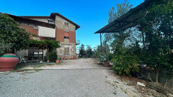 casa indipendente in vendita a Marsciano in zona Mercatello