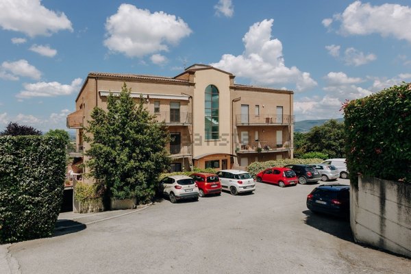 appartamento in vendita a Marsciano in zona Castello delle Forme