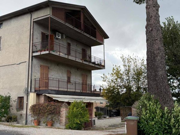 appartamento in vendita a Marsciano in zona Spina