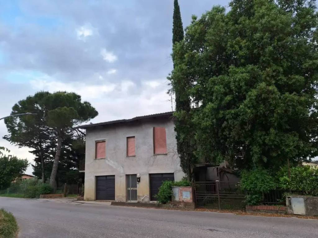 casa indipendente in vendita a Marsciano