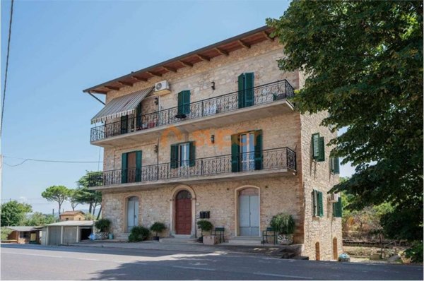 casa indipendente in vendita a Marsciano in zona Papiano