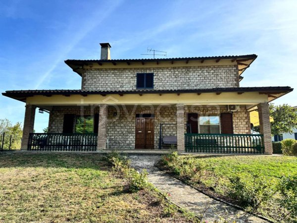 casa indipendente in vendita a Marsciano