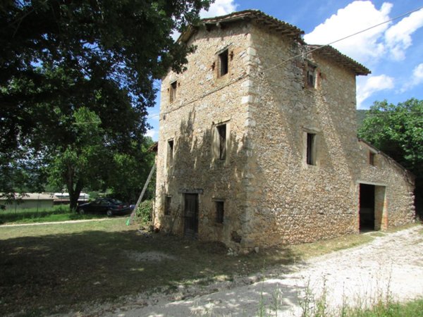 appartamento in vendita a Massa Martana in zona Colpetrazzo