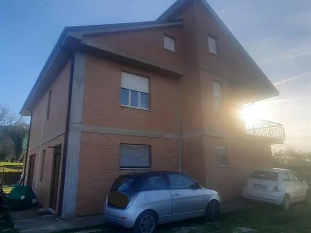 casa indipendente in vendita a Massa Martana in zona Viepri