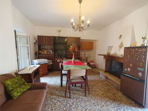 appartamento in vendita a Massa Martana in zona Viepri