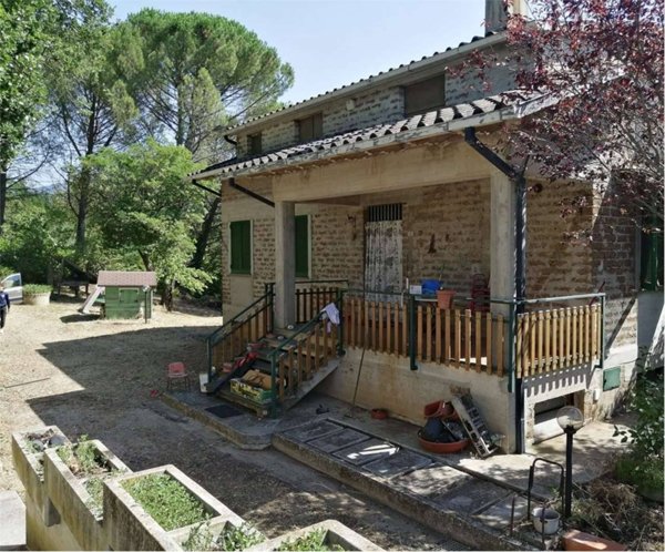 casa indipendente in vendita a Massa Martana