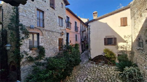 appartamento in vendita a Massa Martana in zona Villa San Faustino