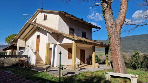 casa indipendente in vendita a Massa Martana