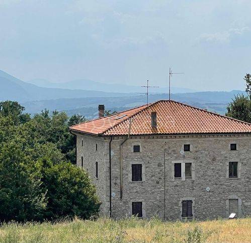 casa indipendente in vendita a Massa Martana