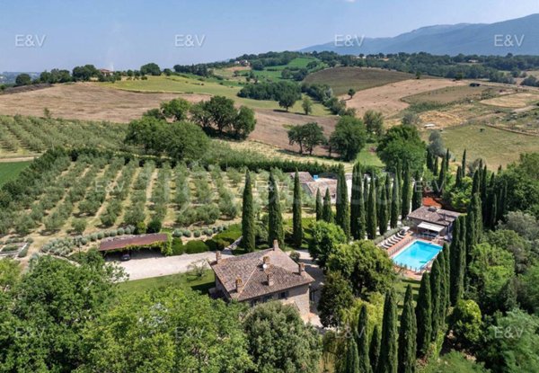 casa indipendente in vendita a Massa Martana