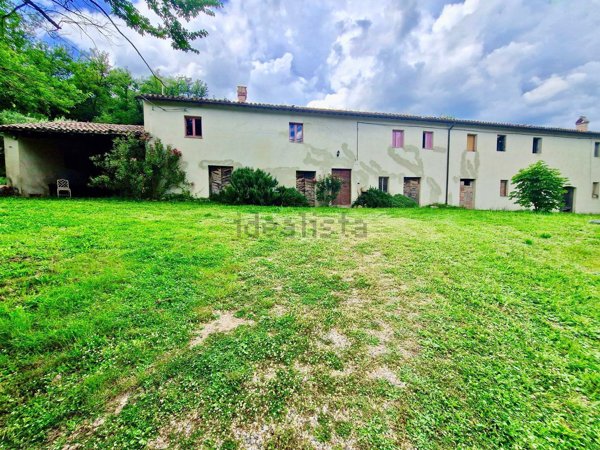 casa indipendente in vendita a Massa Martana