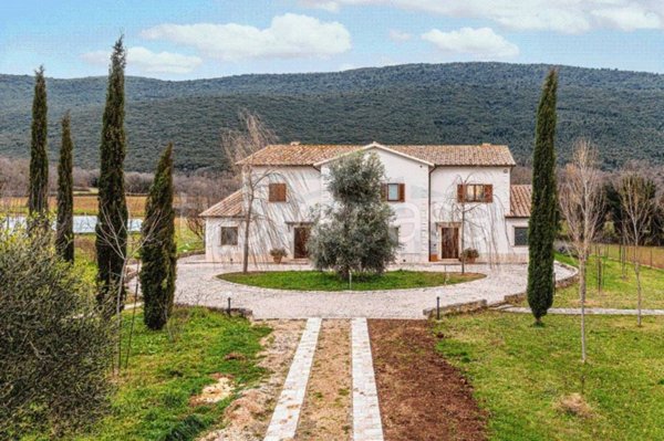 casa indipendente in vendita a Massa Martana