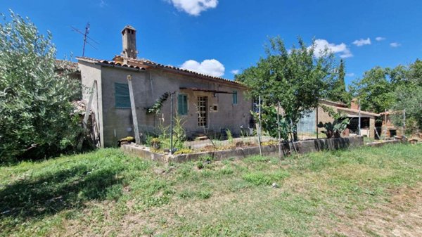 casa indipendente in vendita a Massa Martana