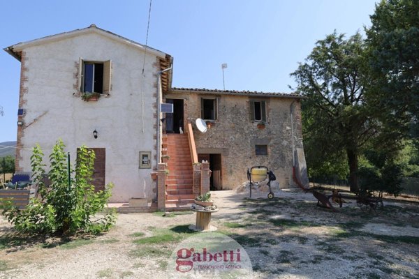 casa indipendente in vendita a Massa Martana