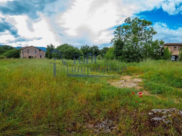 casa indipendente in vendita a Massa Martana