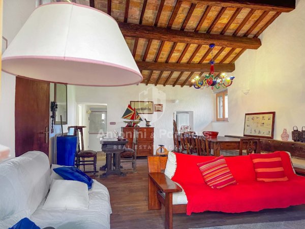 casa indipendente in vendita a Massa Martana