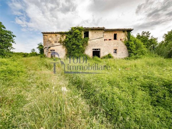 casa indipendente in vendita a Massa Martana