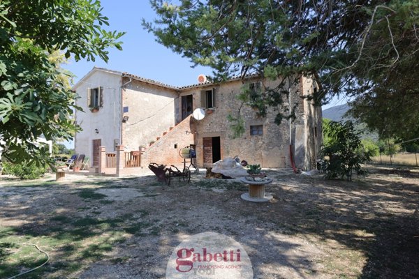 casa indipendente in vendita a Massa Martana