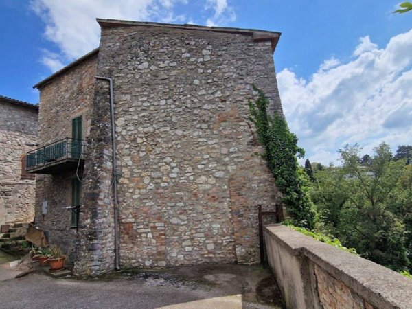 appartamento in vendita a Massa Martana in zona Viepri