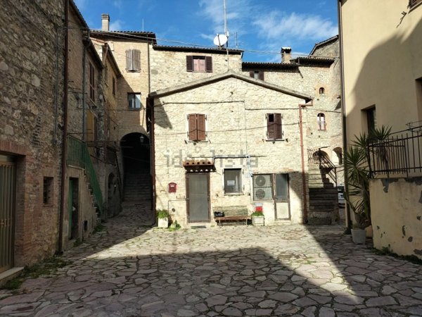 casa indipendente in vendita a Massa Martana in zona Villa San Faustino