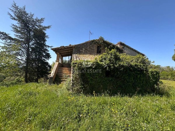 casa indipendente in vendita a Massa Martana