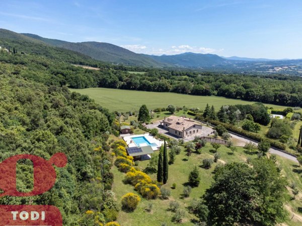 casa indipendente in vendita a Massa Martana