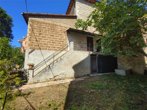 casa indipendente in vendita a Massa Martana