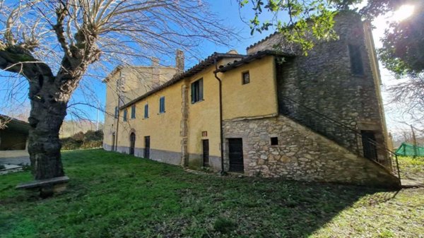 casa indipendente in vendita a Massa Martana in zona Castel Rinaldi