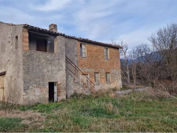 casa indipendente in vendita a Massa Martana