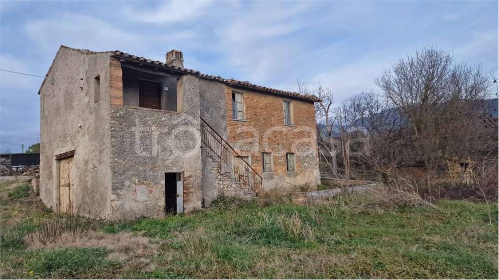 casa indipendente in vendita a Massa Martana