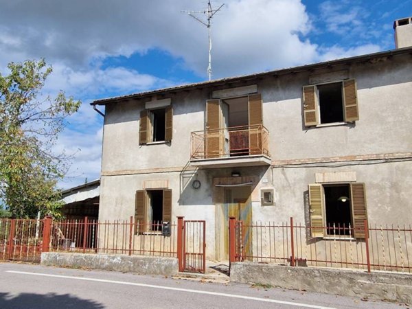 casa indipendente in vendita a Massa Martana in zona Viepri