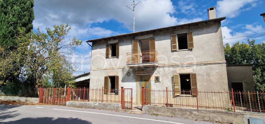 casa indipendente in vendita a Massa Martana in zona Viepri