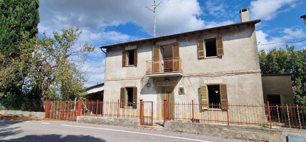 casa indipendente in vendita a Massa Martana in zona Viepri