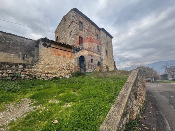 casa semindipendente in vendita a Massa Martana in zona Montignano