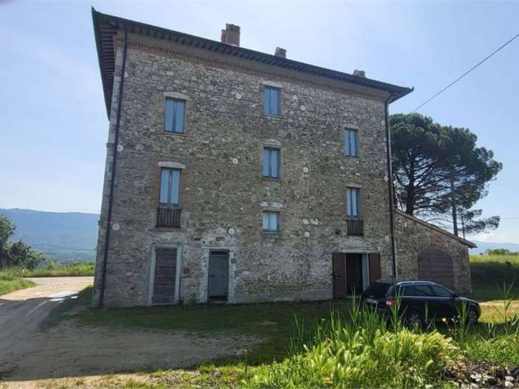 casa indipendente in vendita a Massa Martana