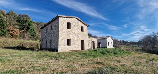 casa indipendente in vendita a Massa Martana