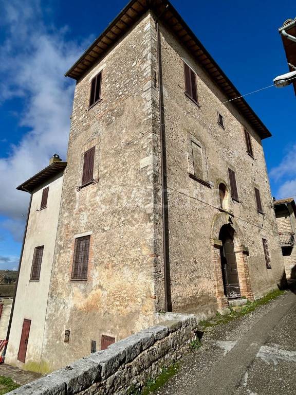 casa indipendente in vendita a Massa Martana