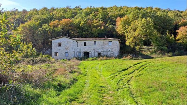 casale in vendita a Massa Martana