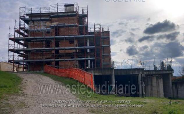 locale commerciale in vendita a Massa Martana