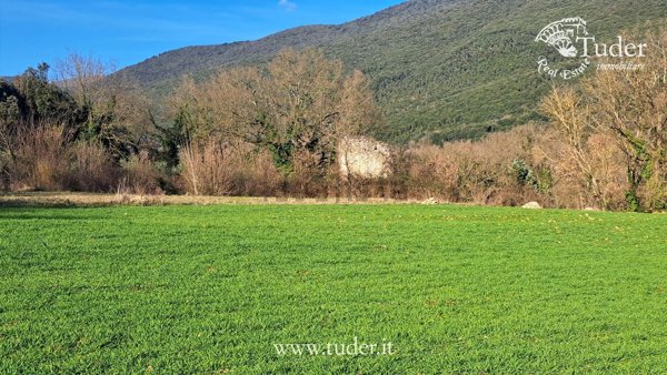 casa indipendente in vendita a Massa Martana in zona Colpetrazzo