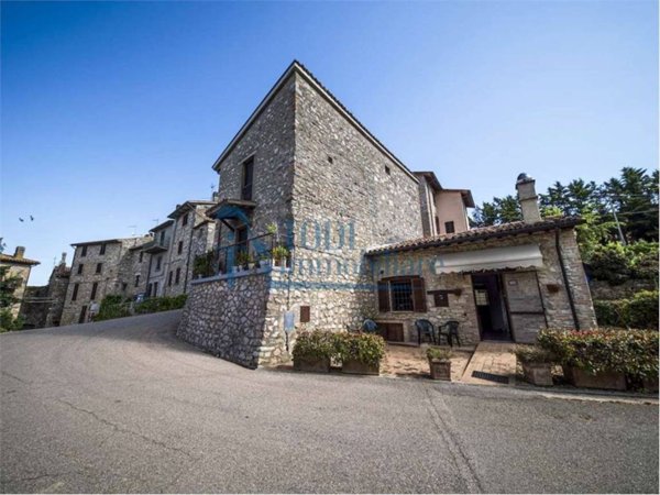 appartamento in vendita a Massa Martana in zona Viepri