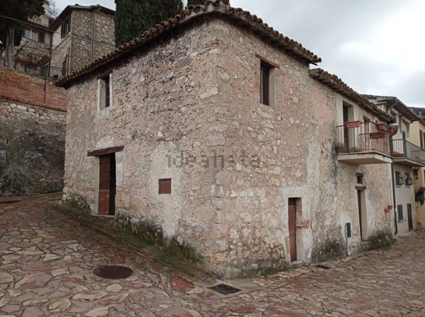 appartamento in vendita a Massa Martana in zona Mezzanelli