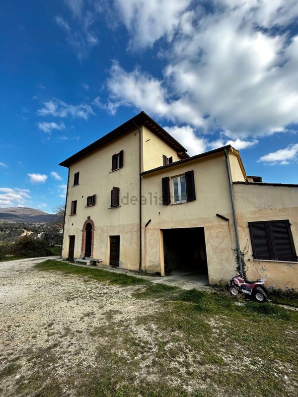 casa indipendente in vendita a Massa Martana